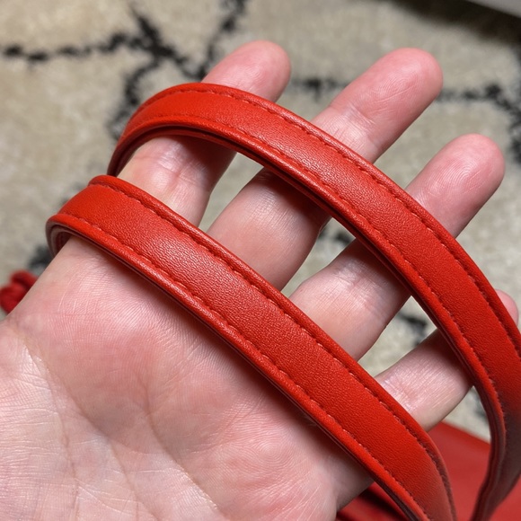 NWOT Secosana Red Tote - Picture 6 of 10